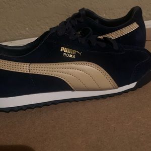 Puma boys size 3